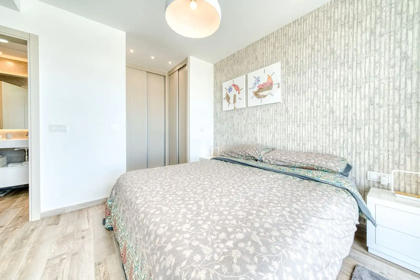 Habitación de Ático de alquiler en Estepona con Aire acondicionado, Terraza y Amueblado