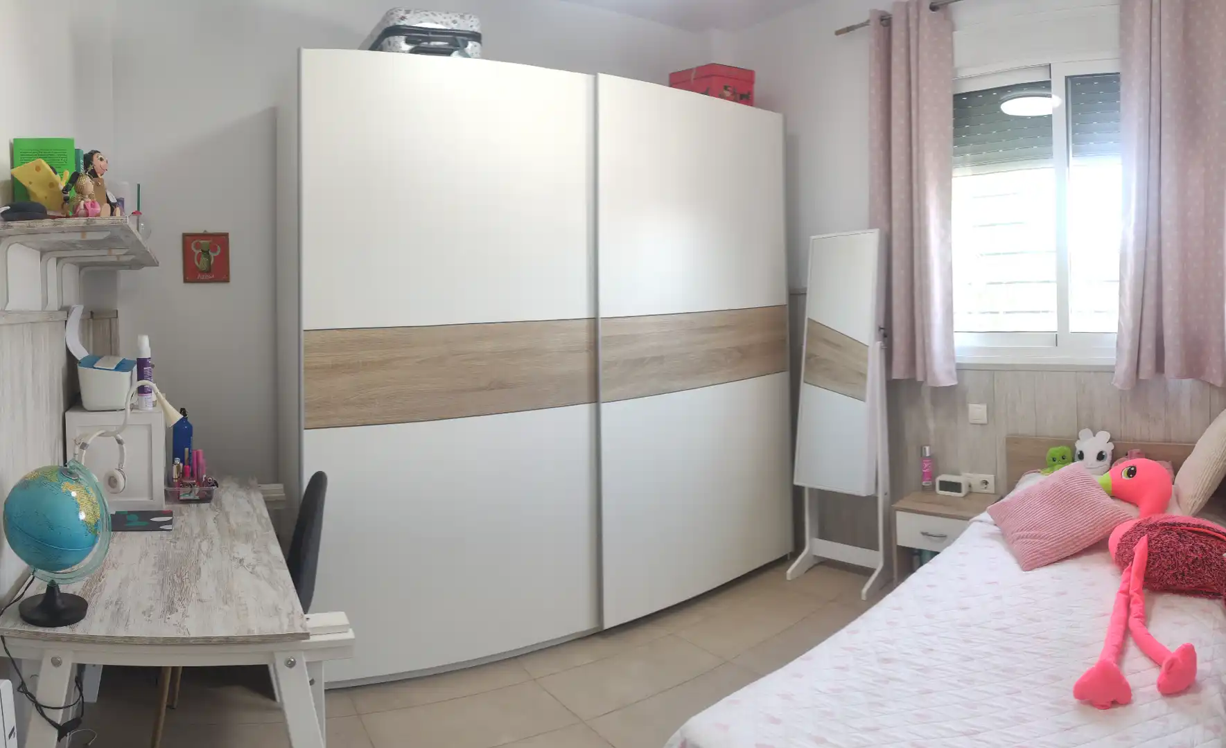 Dormitori de Casa adosada en venda en Benacazón amb Aire condicionat, Moblat i Internet