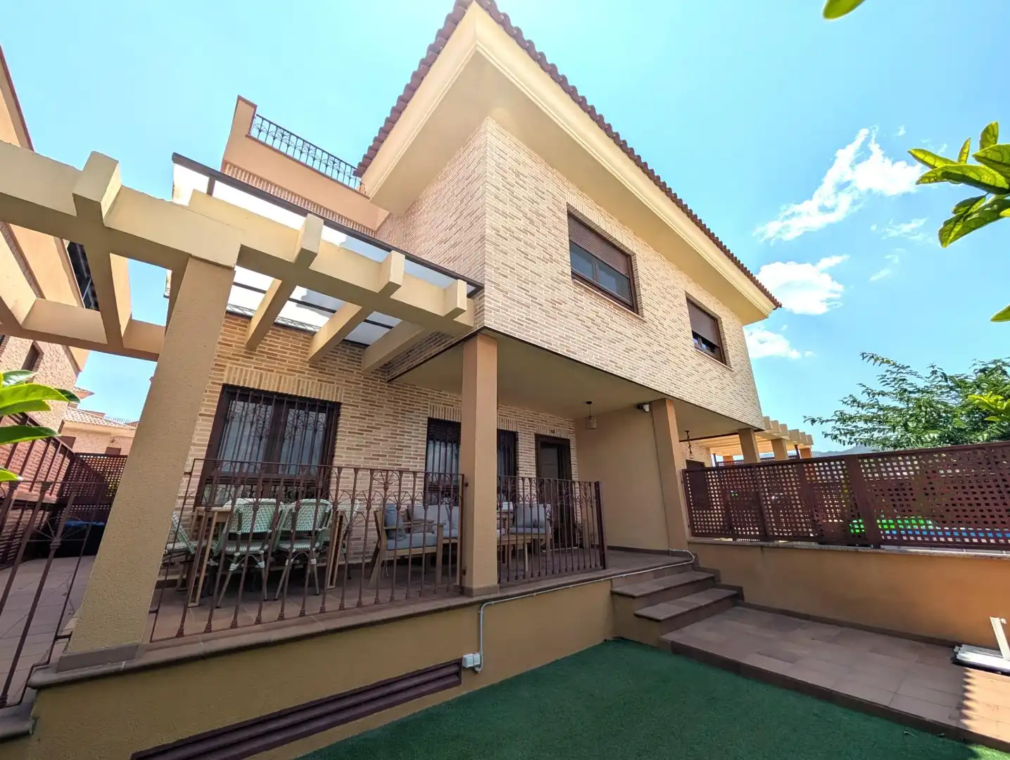 Casa adosada en venta en Calle RIU SEGURA, Castalla