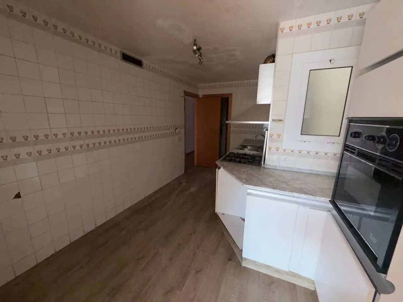 Cocina de Piso en venta en Terrassa con Parquet y Balcón