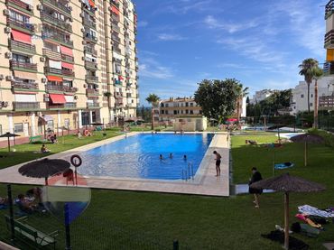 Apartament amb piscina en venda a Calle NACIONES LAS