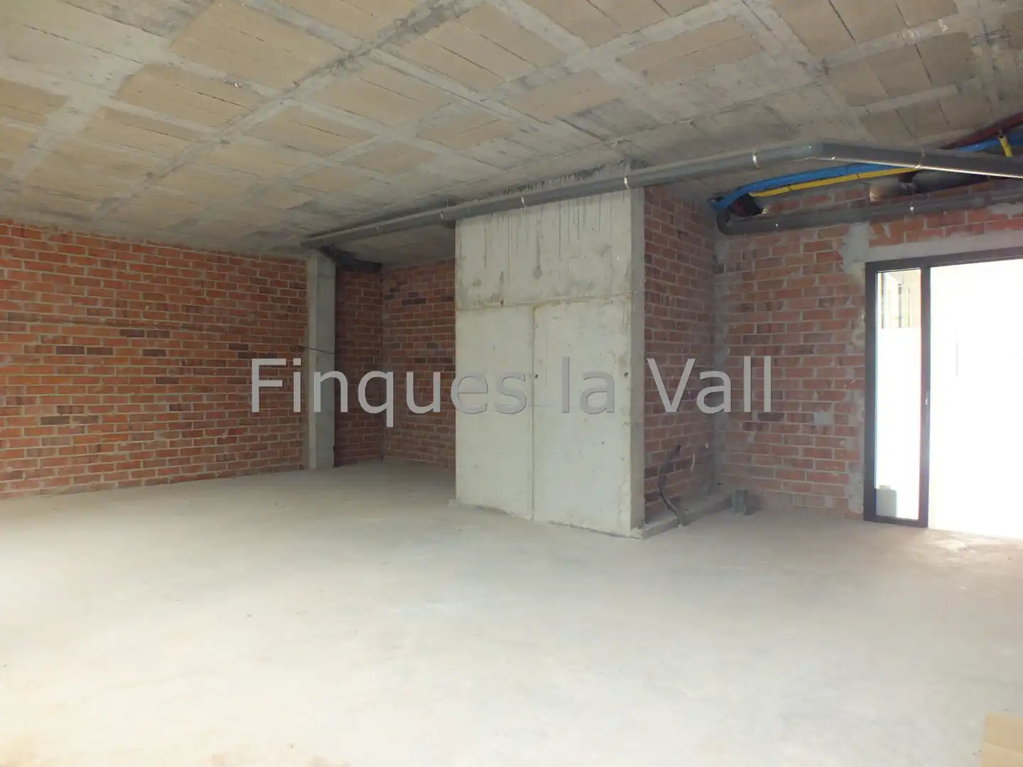 Gewerbefläche zum Verkauf in Tona, imagen 8