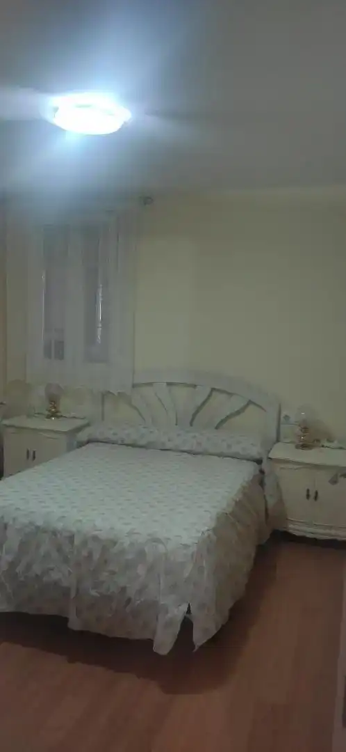 Dormitori de Casa adosada en venda en Frumales amb Moblat, Rentadora i Microones