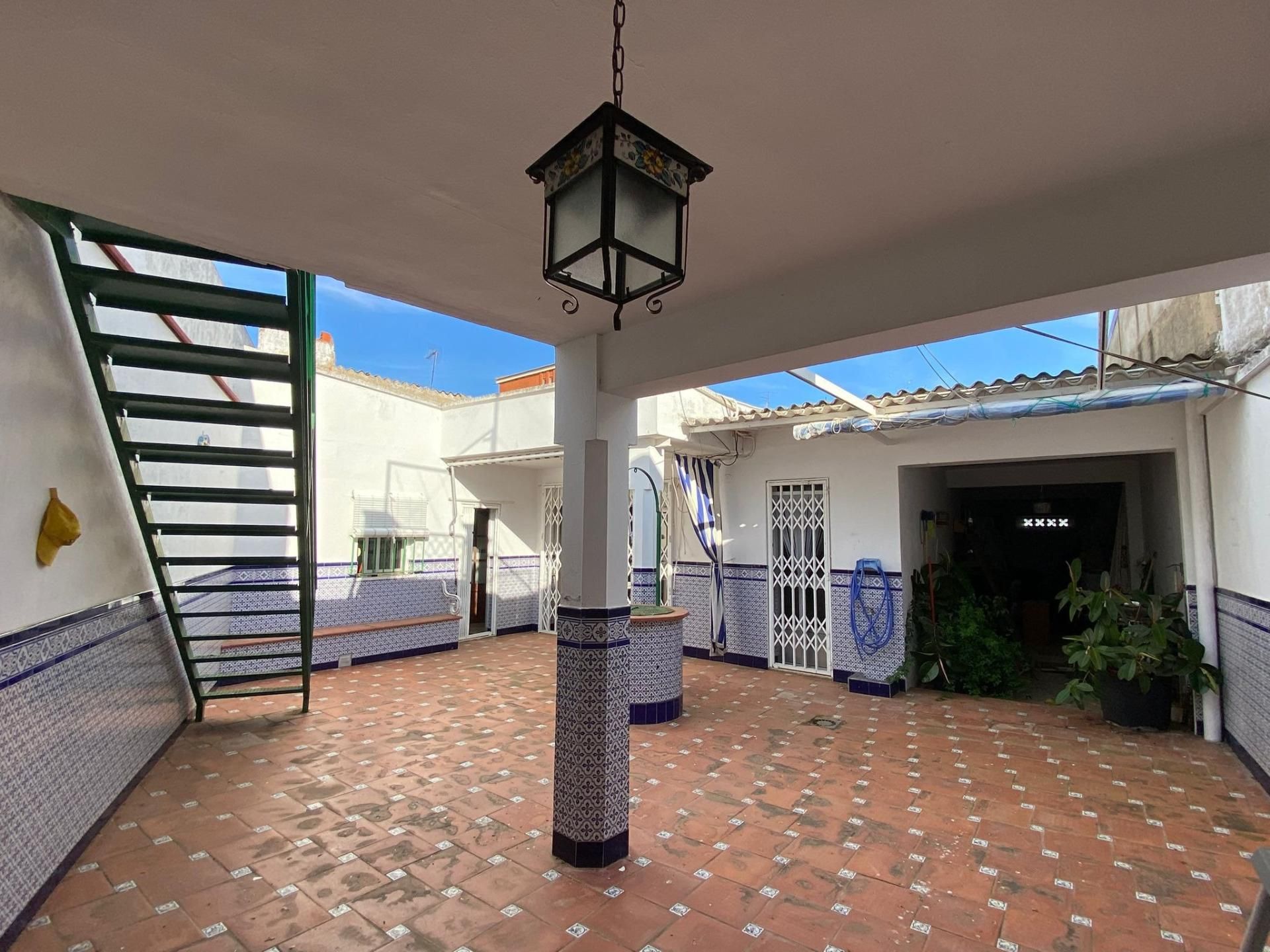 Vista exterior de Casa adosada en venta en Montijo con Aire acondicionado, Calefacción y Terraza