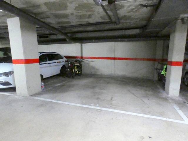 Garaje en Alquiler en Passeig de l'Havana, 18 en El Bon Pastor