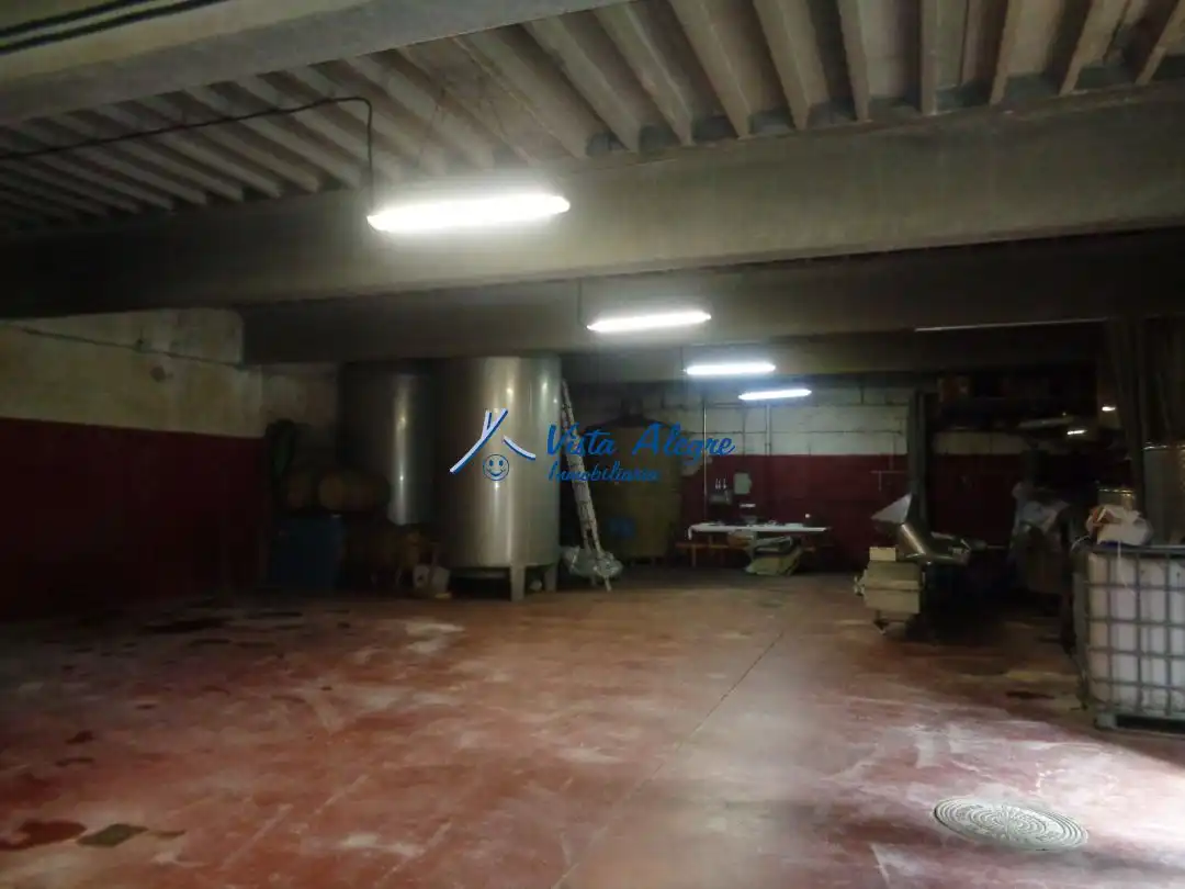 Edificio en venta en Villabuena de Álava / Eskuernaga