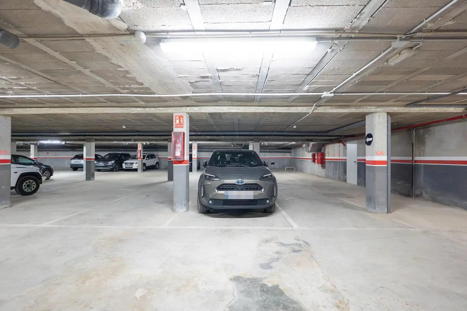 Parkplatz von Erdgeschoss zum Verkauf in Amposta mit Terrasse, Abstellraum und Möbliert