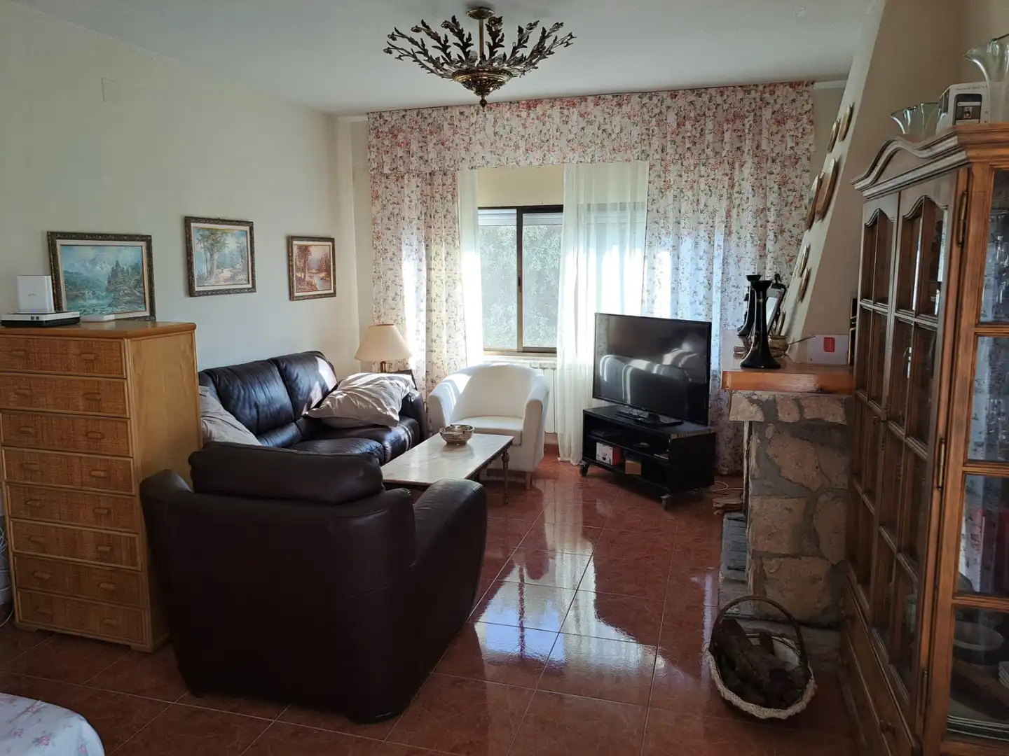 Sala d'estar de Casa o xalet en venda en Albalate de Zorita amb Calefacció, Jardí privat i Terrassa