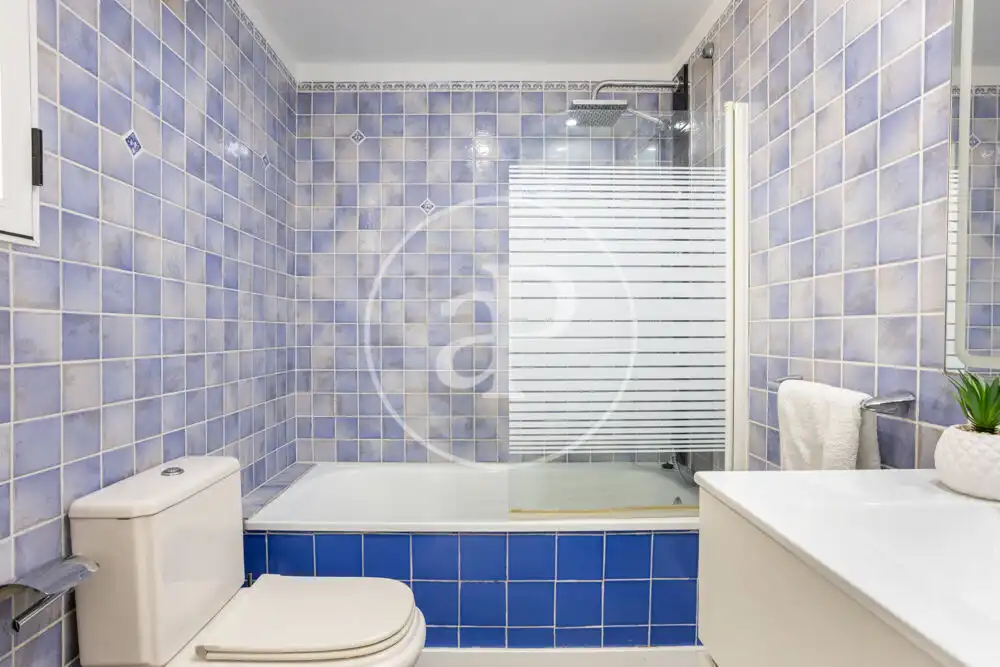 Penthouse with terrace to rent in Av. del Port, imagen 29
