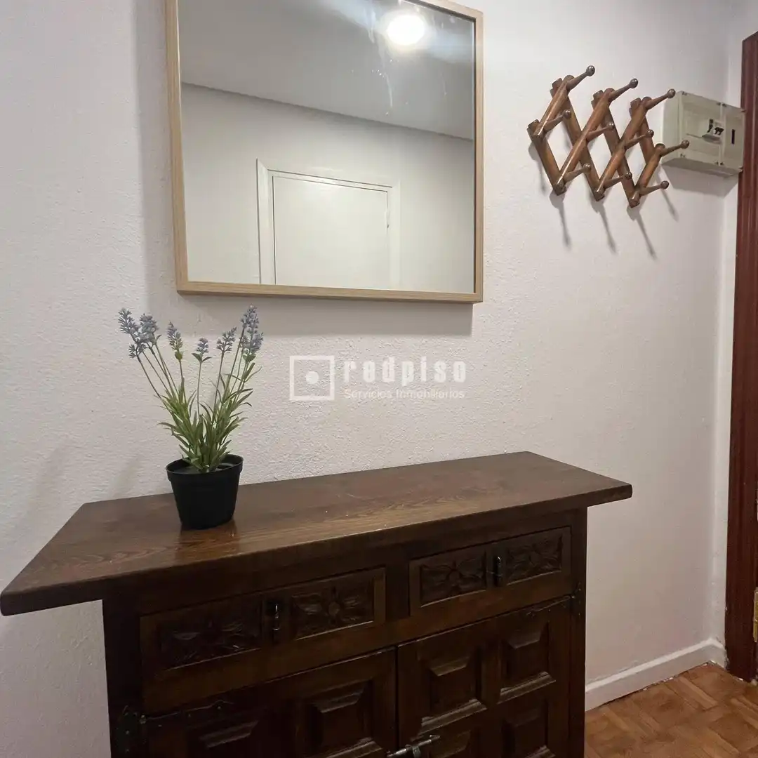 Schlafzimmer von Wohnung zur Miete in Madrid mit Heizung, Privatgarten und Parkett