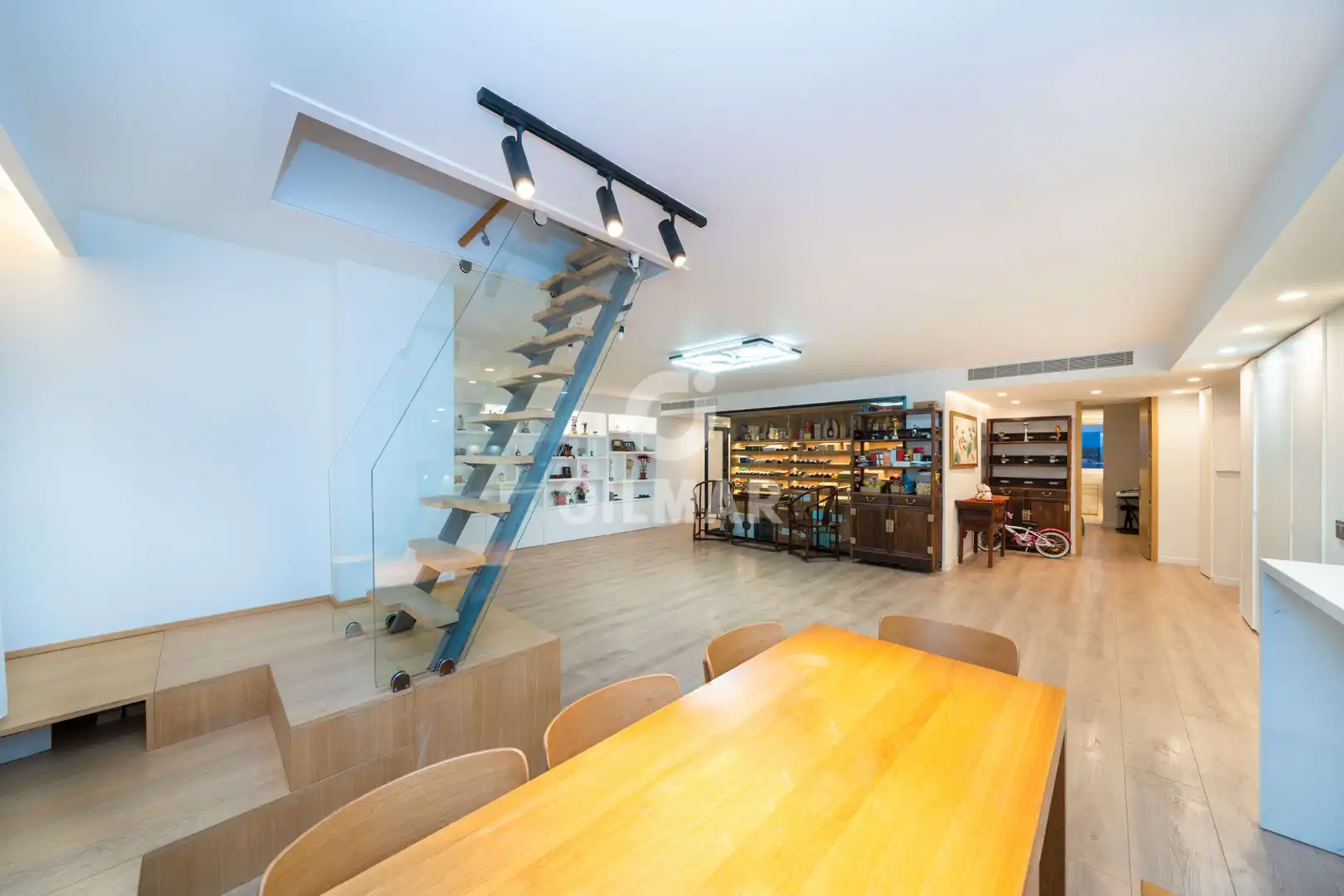 Dúplex en venta en Madrid con Calefacción, Jardín privado y Trastero