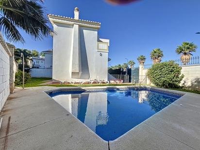 Piscina de Casa o xalet en venda en Torremolinos amb Aire condicionat, Jardí privat i Terrassa