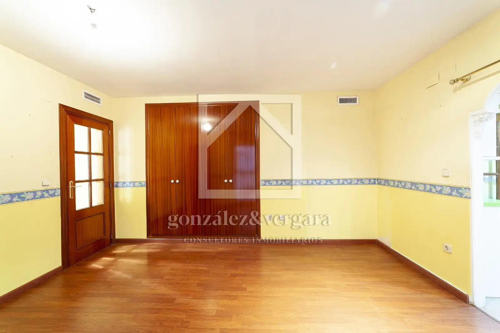 Habitación de Piso en venta en Valencia con Aire acondicionado, Calefacción y Terraza