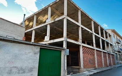 Vista exterior de Edifici en venda en Madridejos