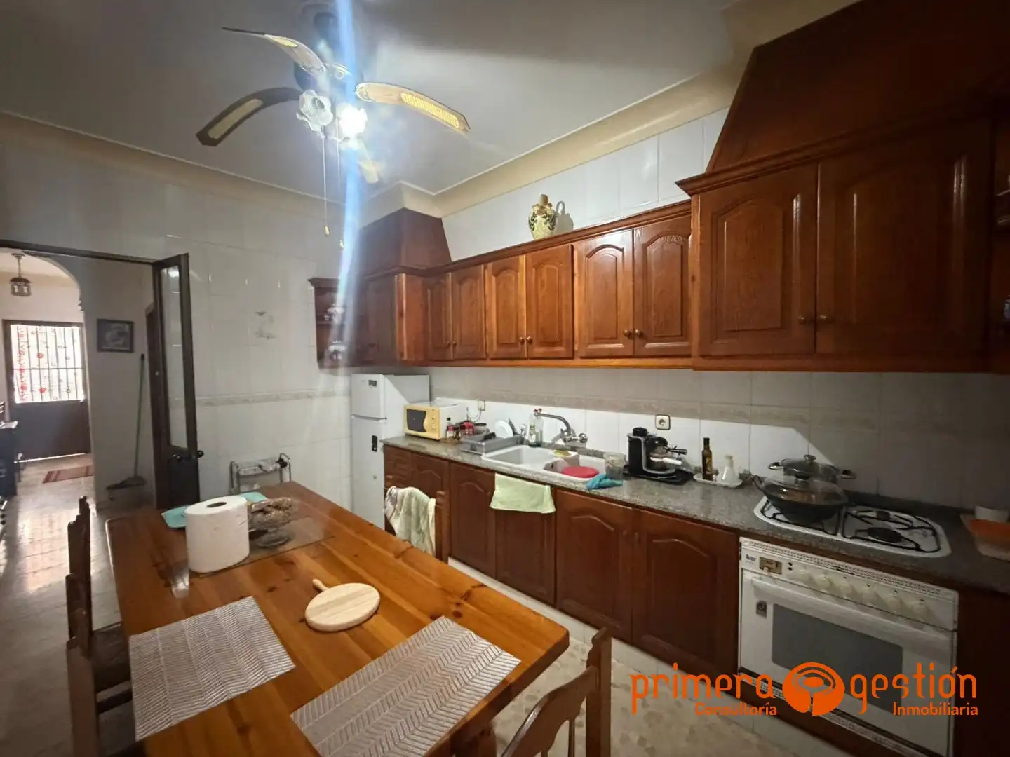 Cuina de Casa o xalet en venda en Fuentes de Andalucía amb Moblat