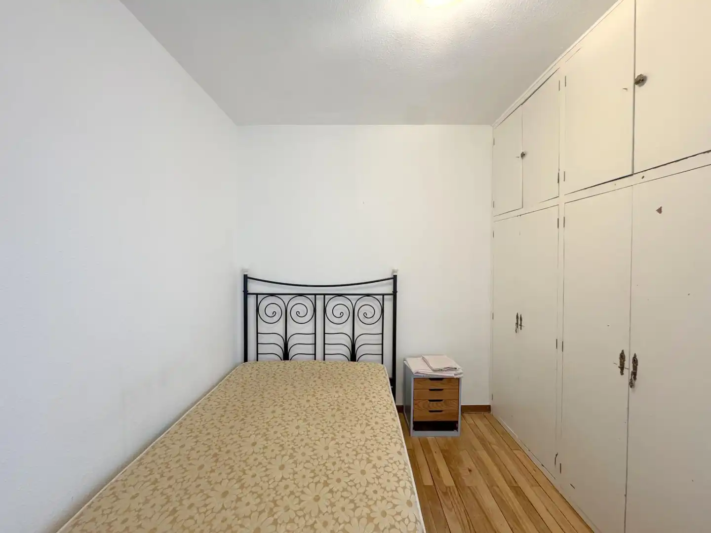 Habitación de Piso de alquiler en Ávila con Parquet y Amueblado