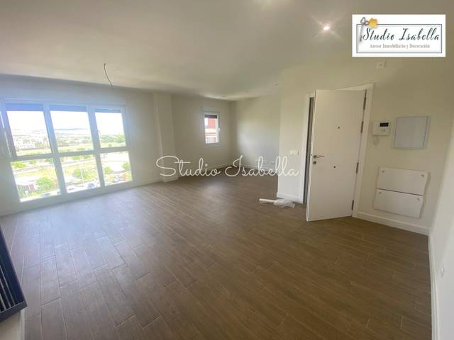 Dúplex en Alquiler en Calle Ferrocarril en Santa Bárbara