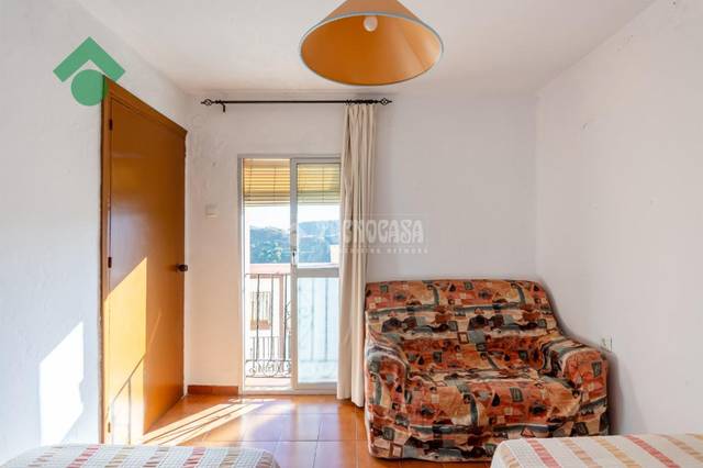 Casa adosada en Venta en Almáchar