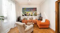 Living room of Flat for sale in  Madrid Capital  with Air Conditioner, Heating and Parquet flooring