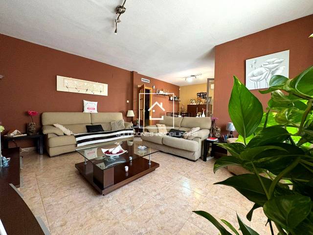 Casa-chalet en Venta en Luis Buñuel en Parque Manuel de Vega - Carretera de Ugena