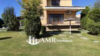 Vista exterior de Casa o xalet en venda en Griñón amb Aire condicionat, Calefacció i Jardí privat