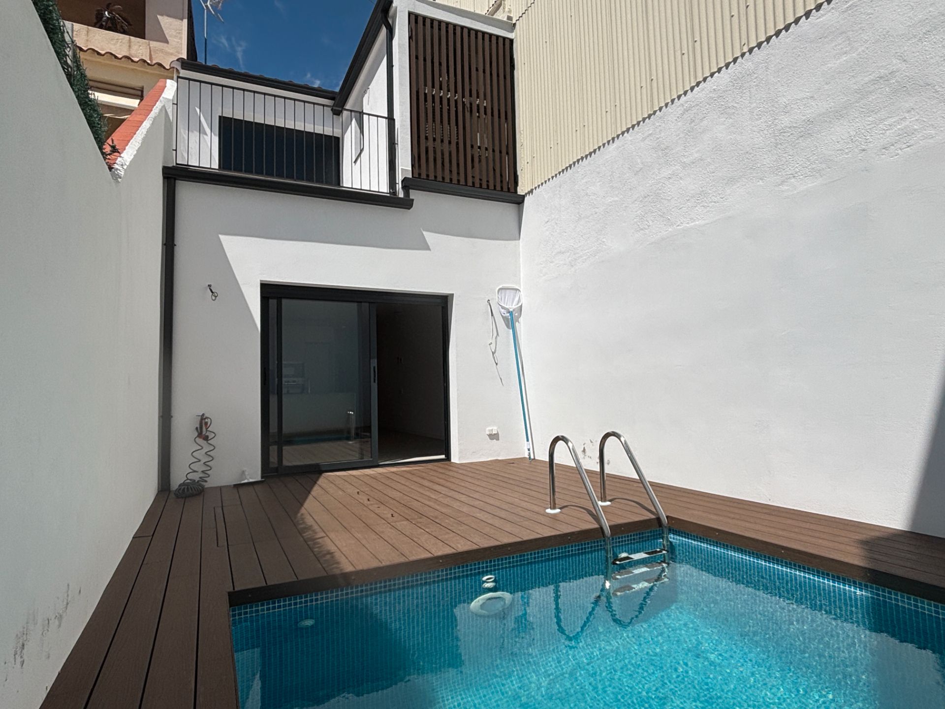 Piscina de Casa o xalet en venda en Terrassa amb Aire condicionat, Calefacció i Terrassa