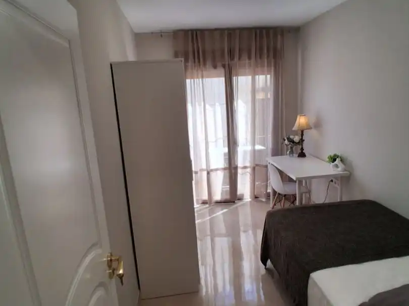 Bedroom of Flat for share in Córdoba  with Air Conditioner, Heating and Terrace