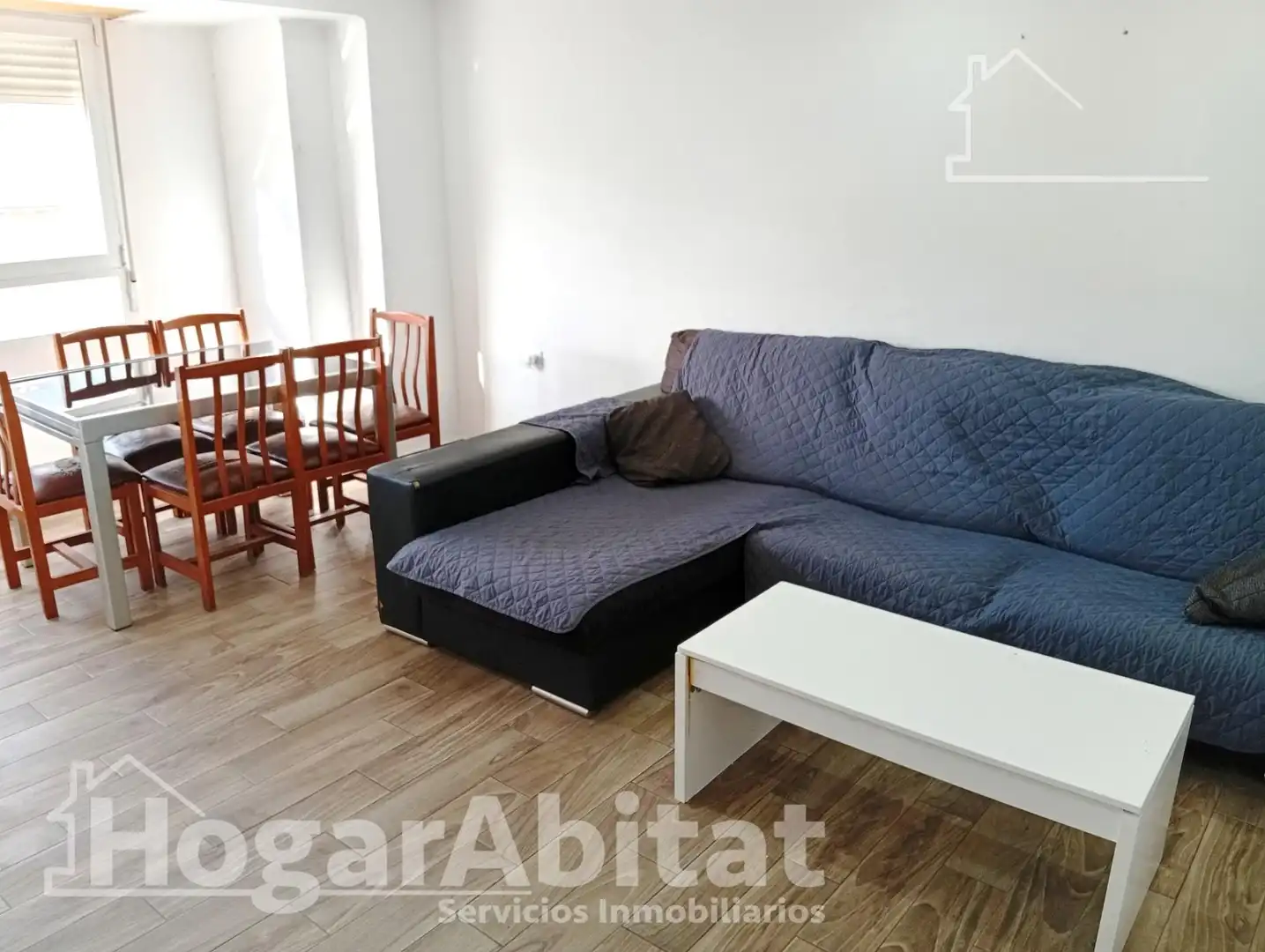 Living room of Flat for sale in Castellón de la Plana / Castelló de la Plana  with Air Conditioner, Parquet flooring and Furnished