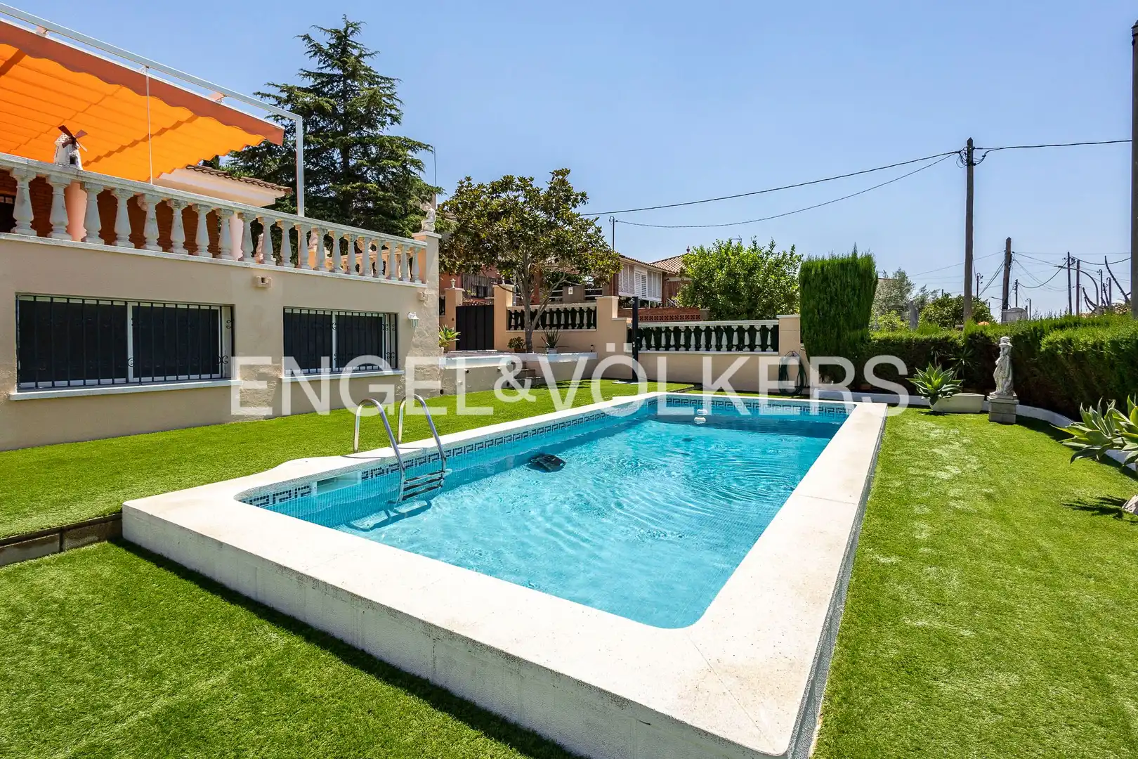 Piscina de Casa o chalet de alquiler en Viladecans con Aire acondicionado, Calefacción y Jardín privado