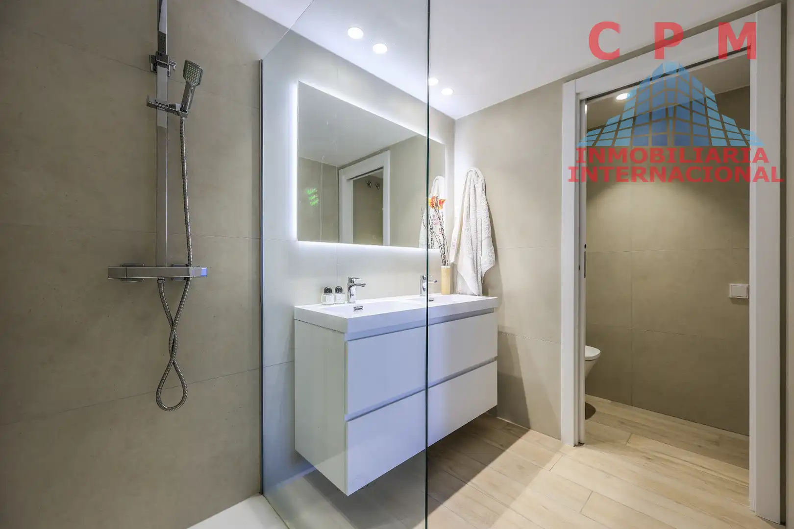 Bathroom of Flat for rent in La Moraleja  with Air Conditioner, Heating and Private garden