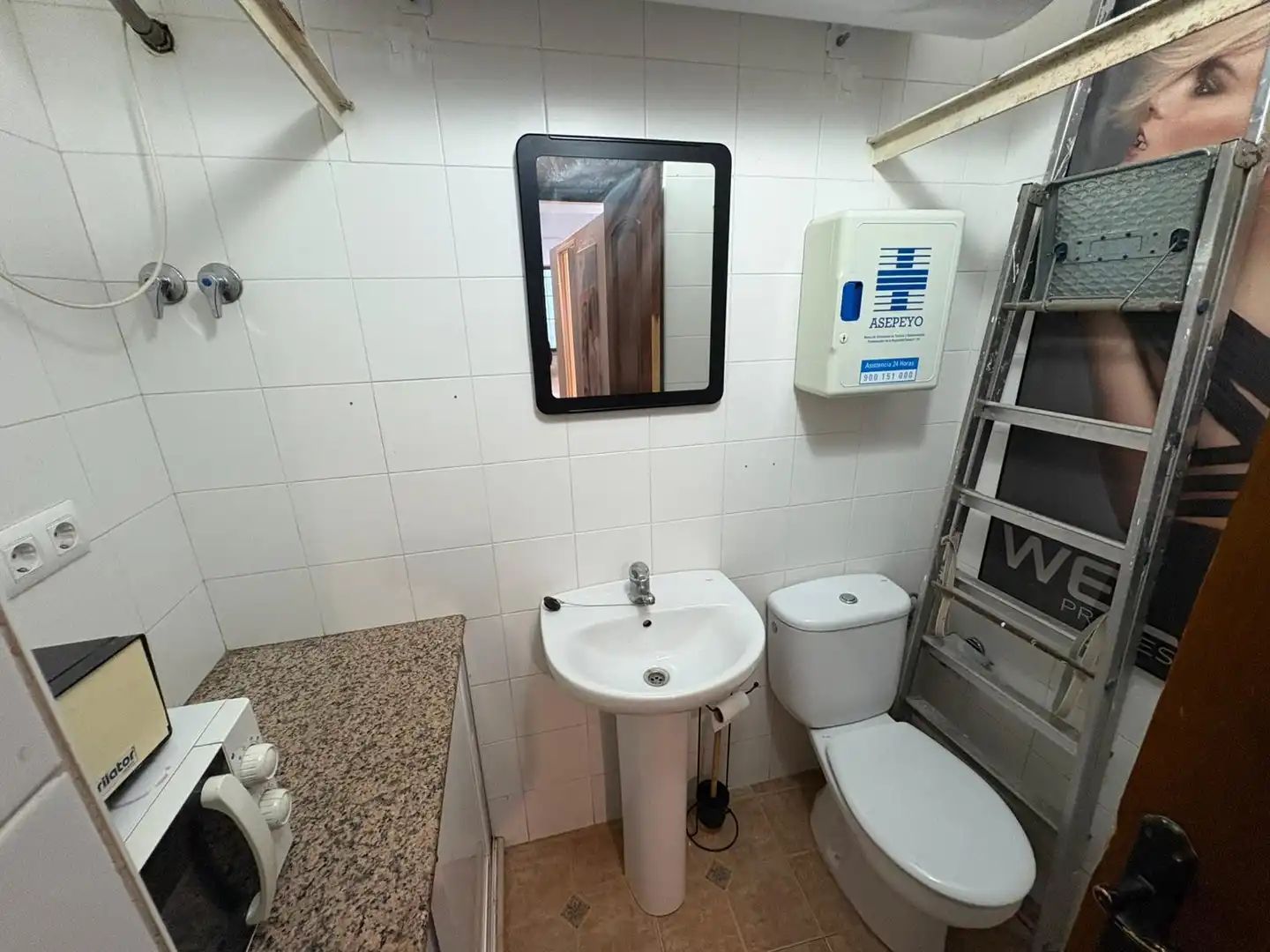 Badezimmer von Geschaftsraum zum Verkauf in Puerto Real