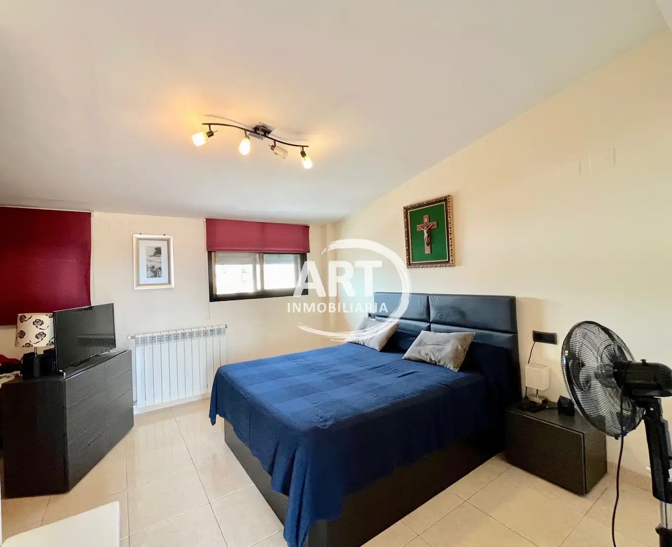 Schlafzimmer von Einfamilien-Reihenhaus zum Verkauf in San Antonio de Benagéber mit Klimaanlage, Heizung und Terrasse