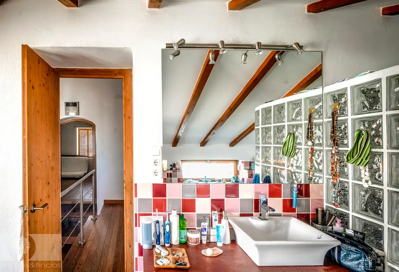 Badezimmer von Einfamilien-Reihenhaus zum Verkauf in San Silvestre de Guzmán