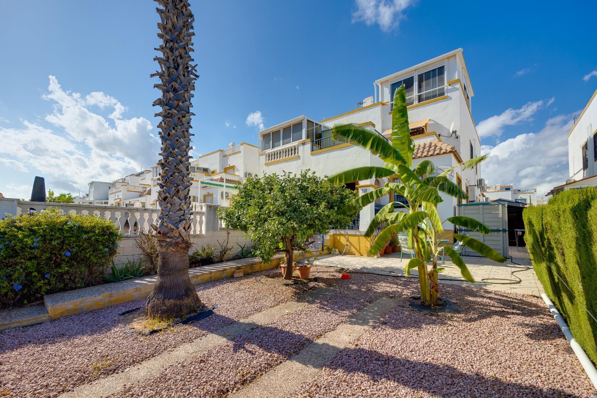 Vista exterior de Dúplex en venta en Orihuela con Aire acondicionado, Jardín privado y Terraza
