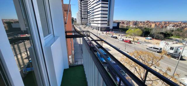 Piso en Venta en Valdeacederas