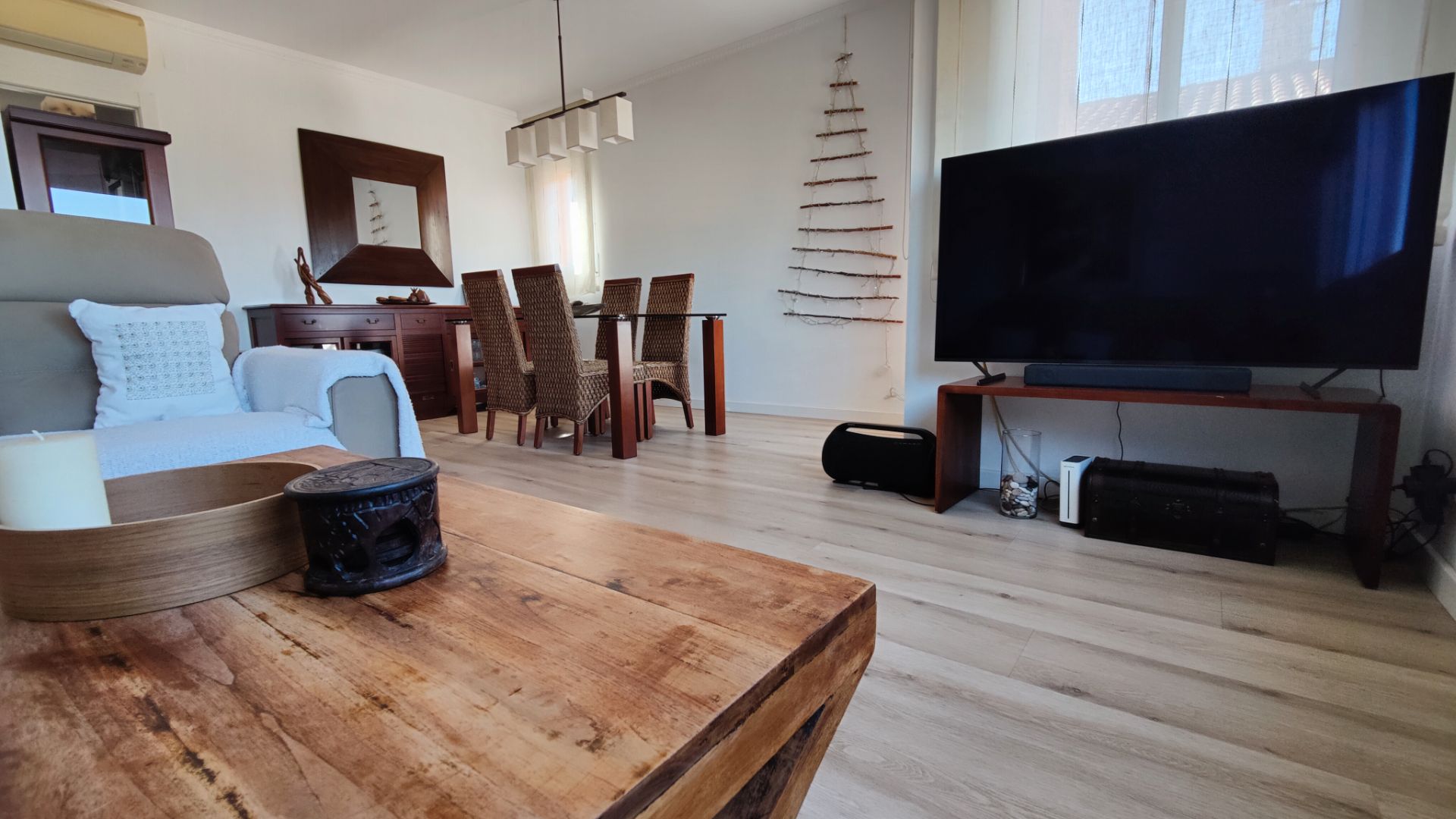 Living room of Single-family semi-detached for sale in Castellbisbal  with Air Conditioner, Heating and Parquet flooring