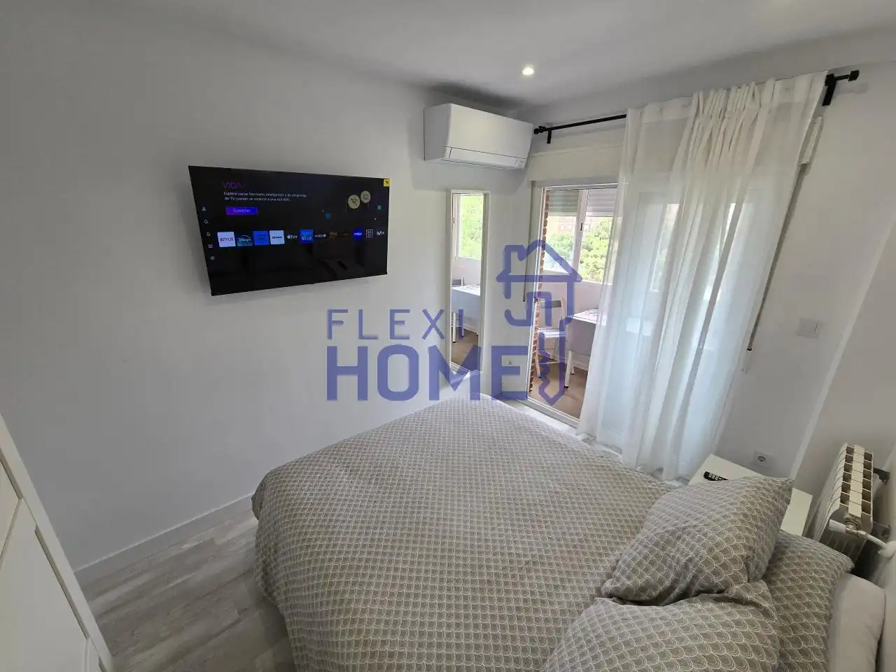 Habitación en CALLE QUEVEDO, Caballería Española