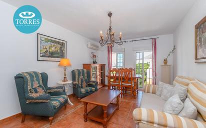 Living room of Flat for sale in Estepona  with Air Conditioner and Balcony