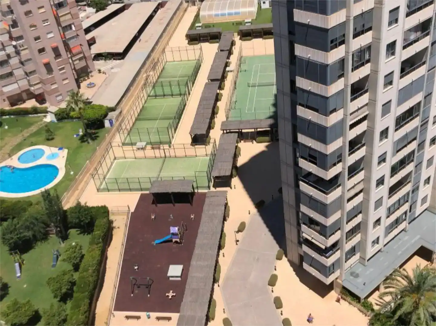 Vista exterior de Apartamento en venta en Benidorm con Aire acondicionado, Piscina y Balcón
