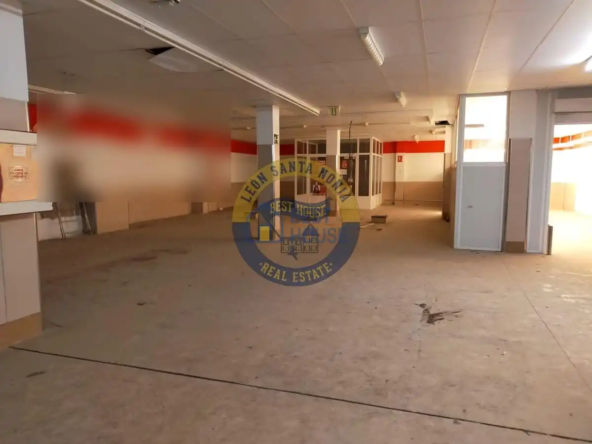 Business premises for sale in Trobajo del Camino, imagen 5