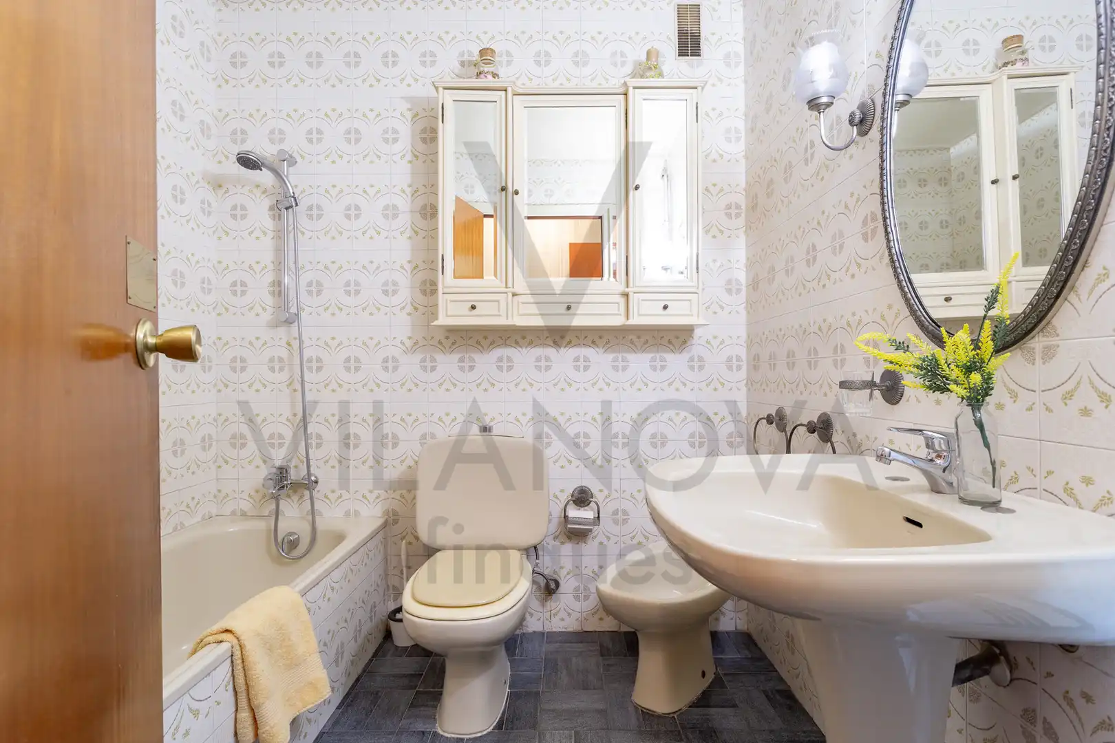 Badezimmer von Dachboden zum Verkauf in Reus mit Heizung, Terrasse und Abstellraum
