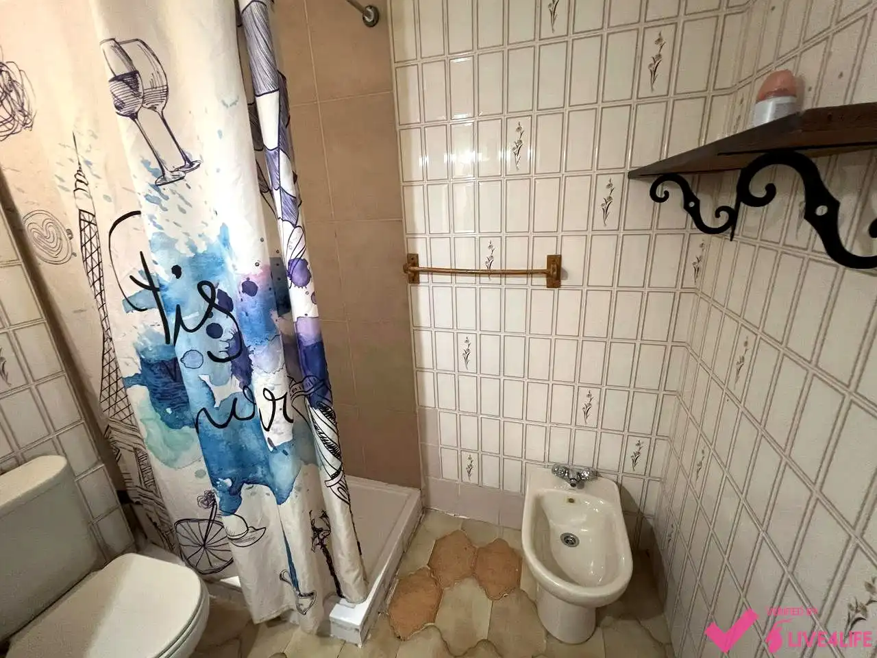 Baño de Piso para compartir en Sevilla con Aire acondicionado, Calefacción y Amueblado