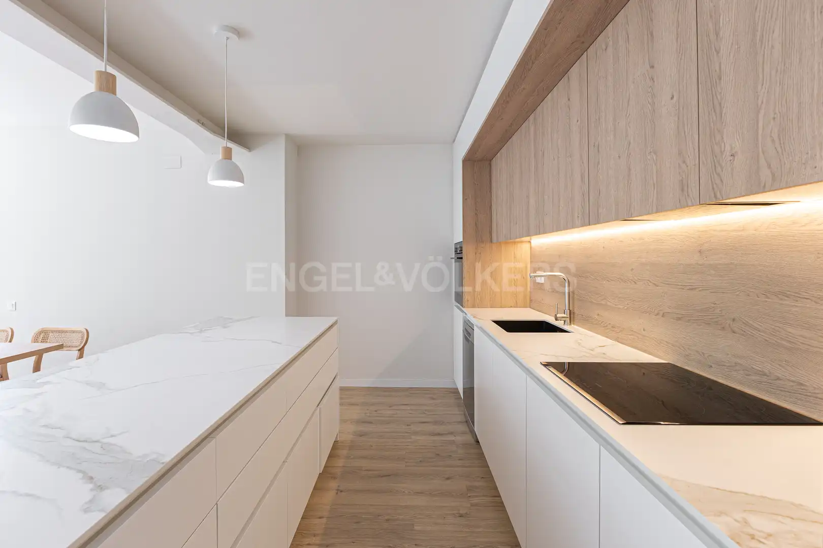 Küche von Wohnung zum Verkauf in Barcelona mit Klimaanlage, Heizung und Parkett