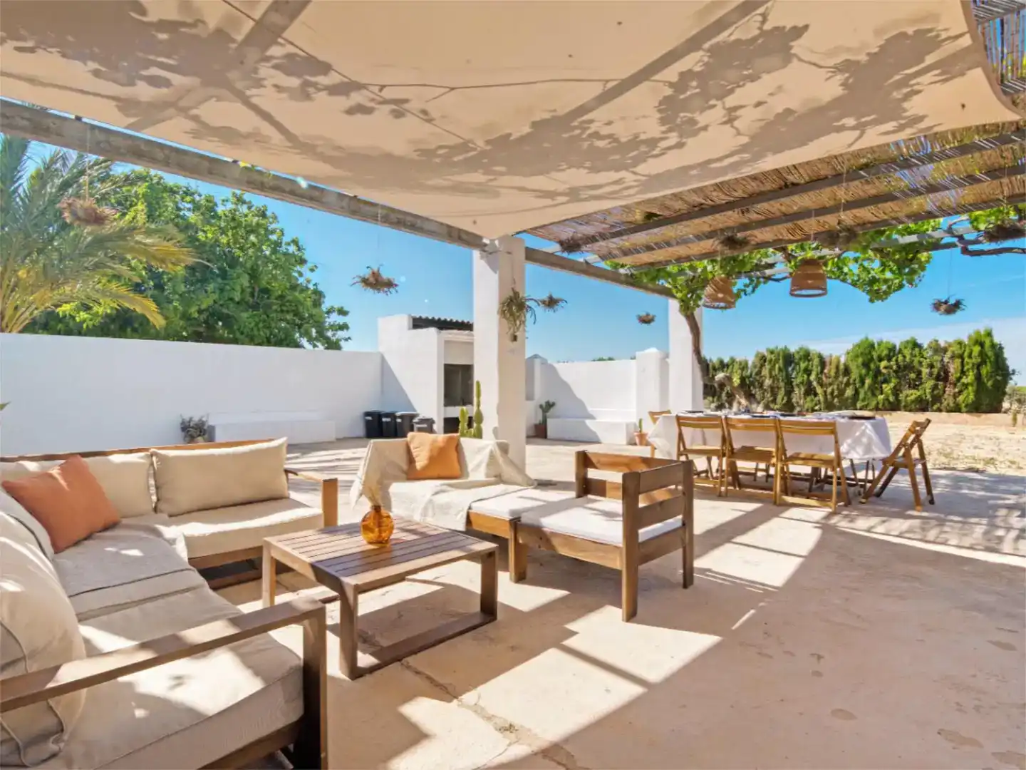 Terraza de Finca rústica de alquiler en Algemesí con Aire acondicionado, Jardín privado y Piscina