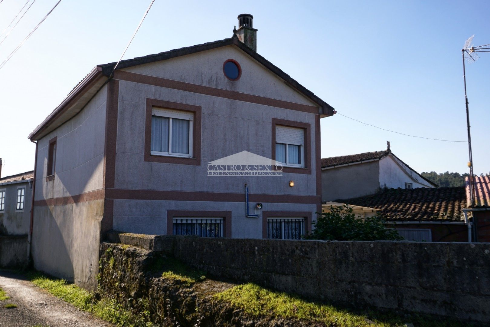 Vista exterior de Casa o xalet en venda en Melide amb Moblat