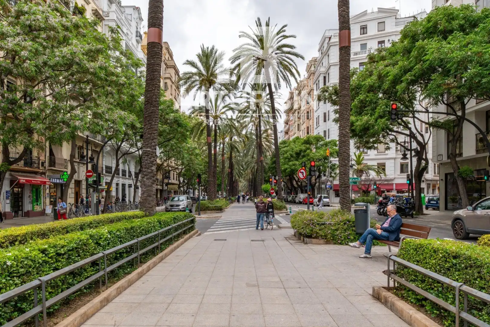 Vista exterior de Local de lloguer en Valencia amb Aire condicionat
