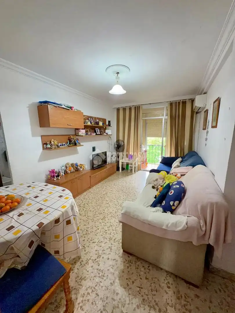 Sala de estar de Piso en venta en Sevilla con Calefacción