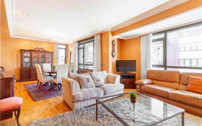 Living room of Flat for sale in Oviedo   with Heating, Terrace and Balcony