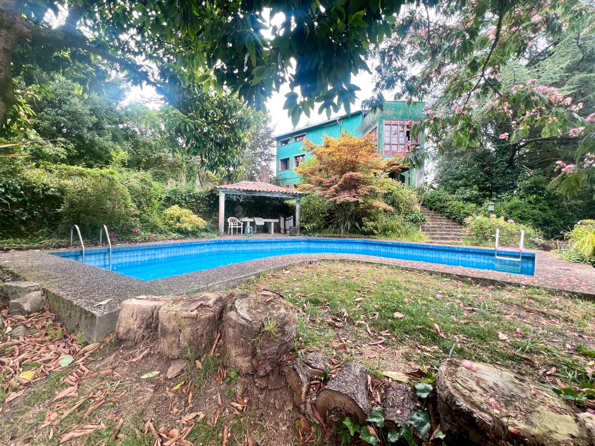 Piscina de Casa o chalet en venta en Pontevedra Capital  con Jardín privado, Terraza y Piscina