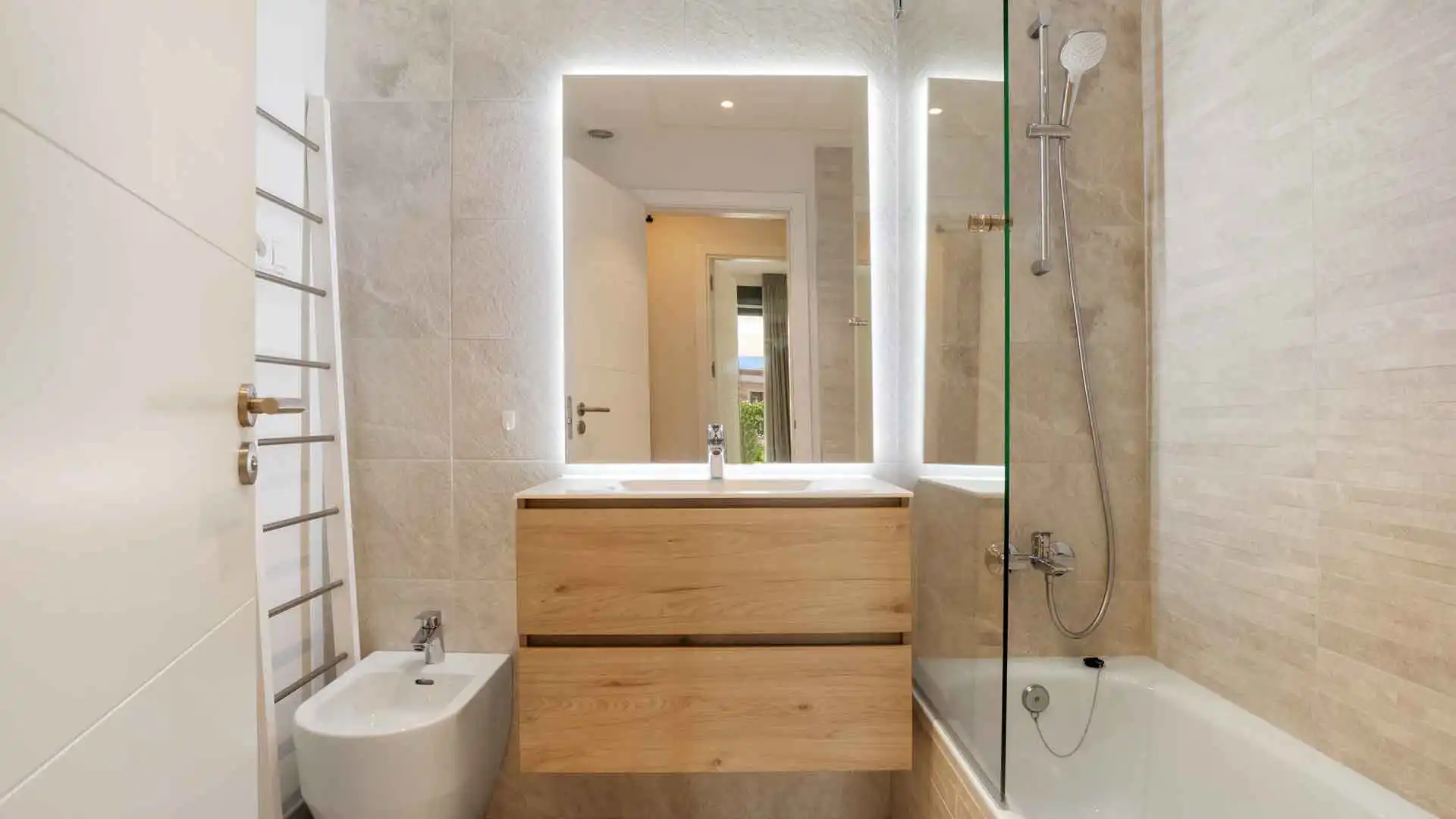 Baño de Apartamento en venta en Estepona con Aire acondicionado, Jardín privado y Terraza